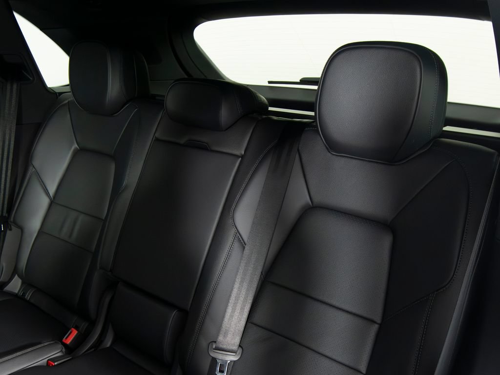 New 2026 Porsche Cayenne E-Hybrid AWD/4WD image 38
