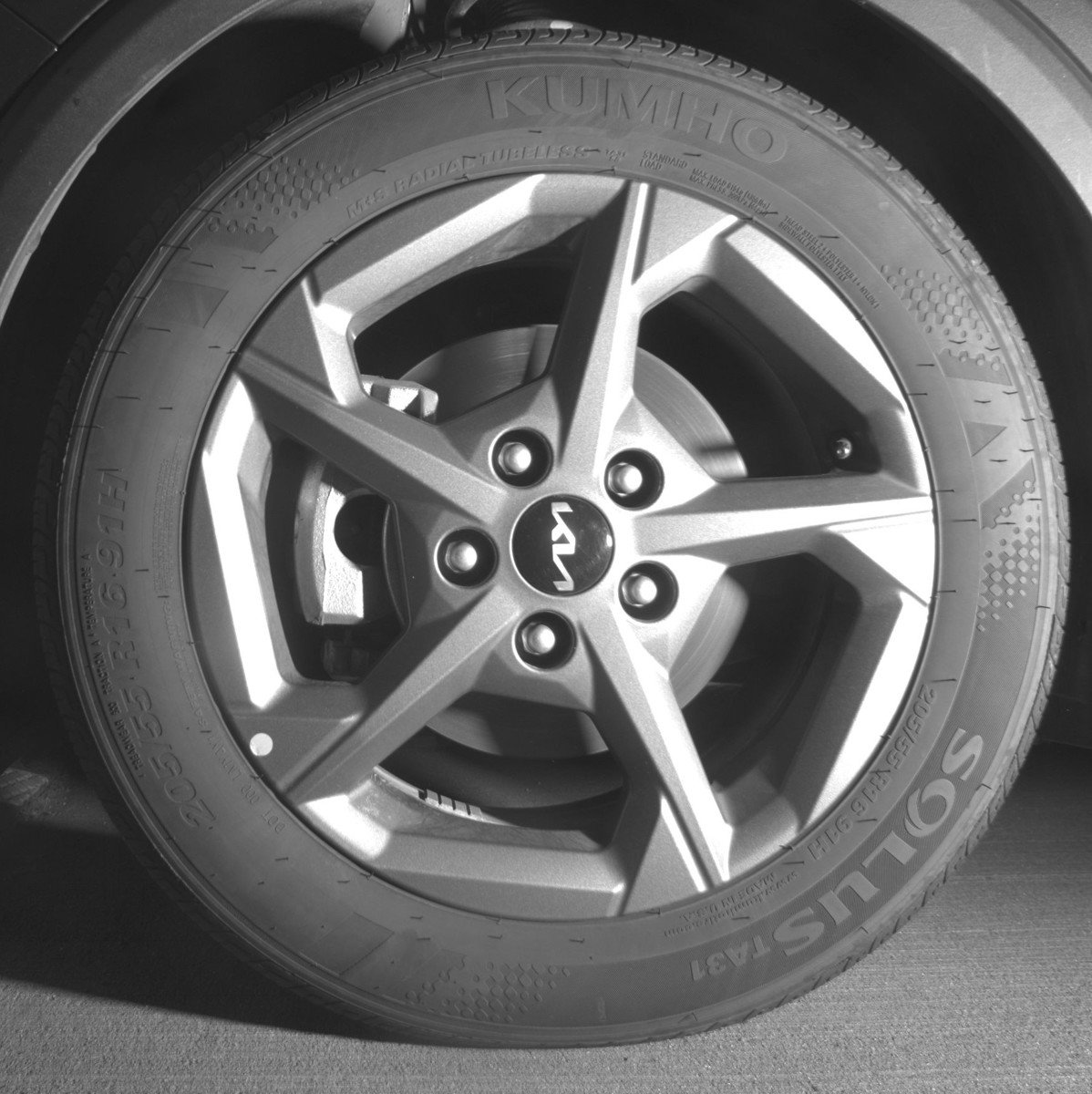 Used 2025 Kia K4 LXS image 12