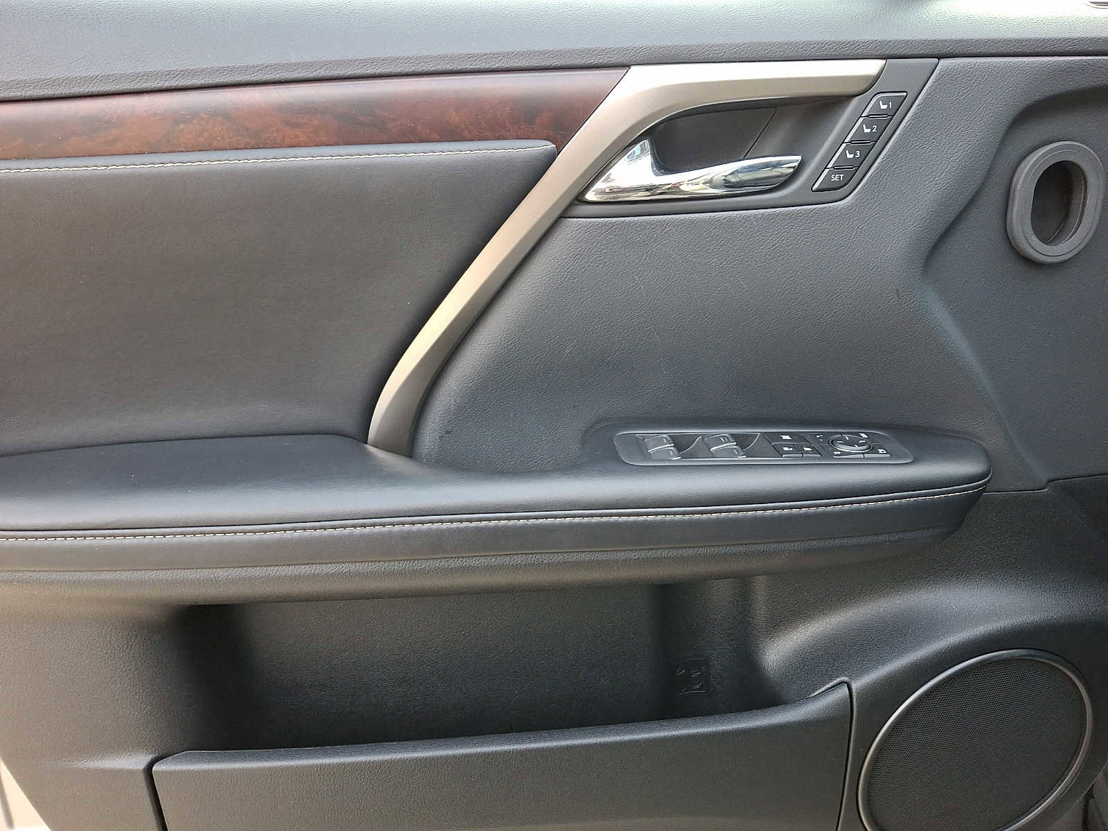 Used 2020 Lexus RX 350 AWD w/ Premium Package image 15