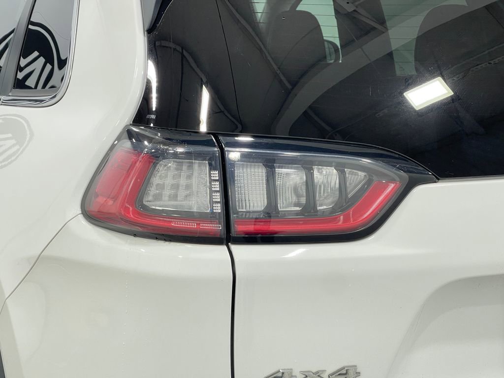 Used 2019 Jeep Cherokee Limited image 33