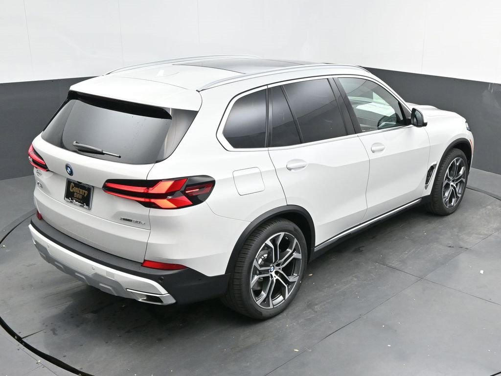 New 2026 BMW X5 xDrive50e image 48