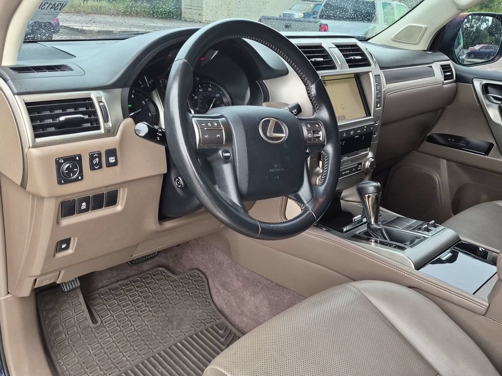 Used 2018 Lexus GX 460 w/ Navigation Package AWD/4WD image 38