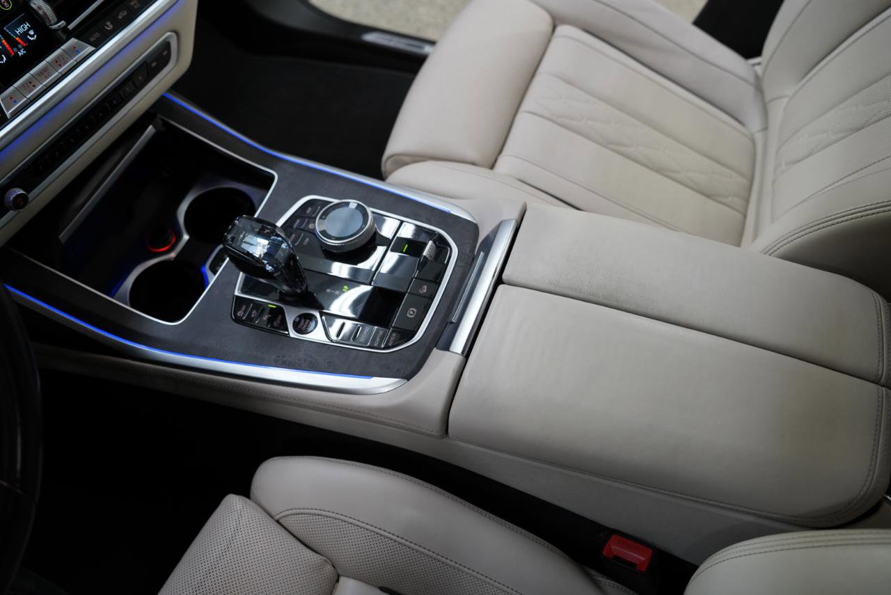 Used 2022 BMW X7 M50i w/ Dynamic Handling Package image 18