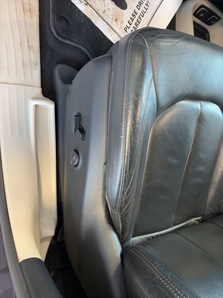 Used 2017 Chrysler Pacifica Touring-L image 9