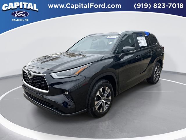 Used 2024 Toyota Highlander XLE video 1