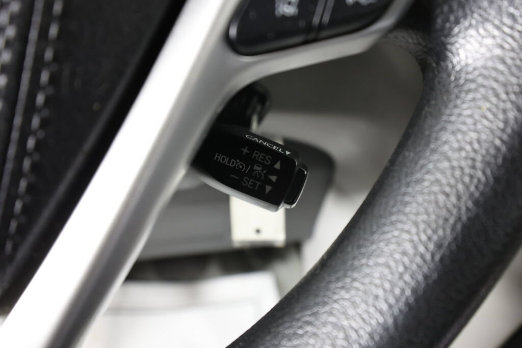 Used 2018 Toyota Sienna LE FWD image 30