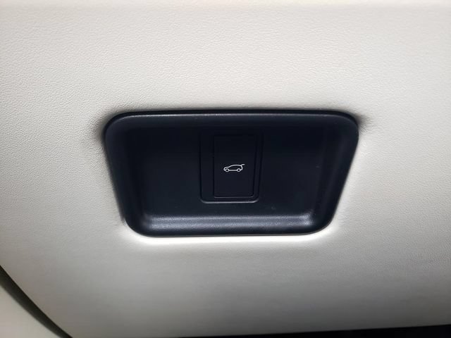 Used 2025 Land Rover Range Rover SE AWD/4WD image 28