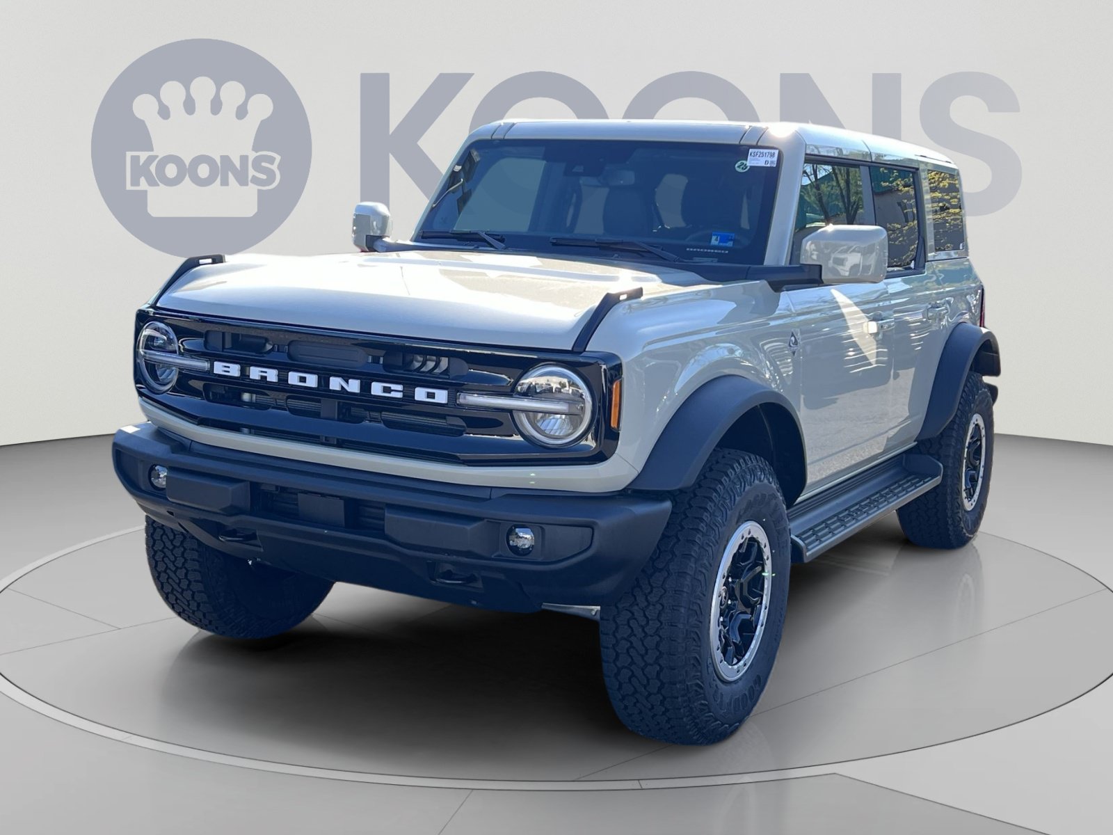 New 2025 Ford Bronco Outer Banks w/ Sasquatch Package AWD/4WD image 5
