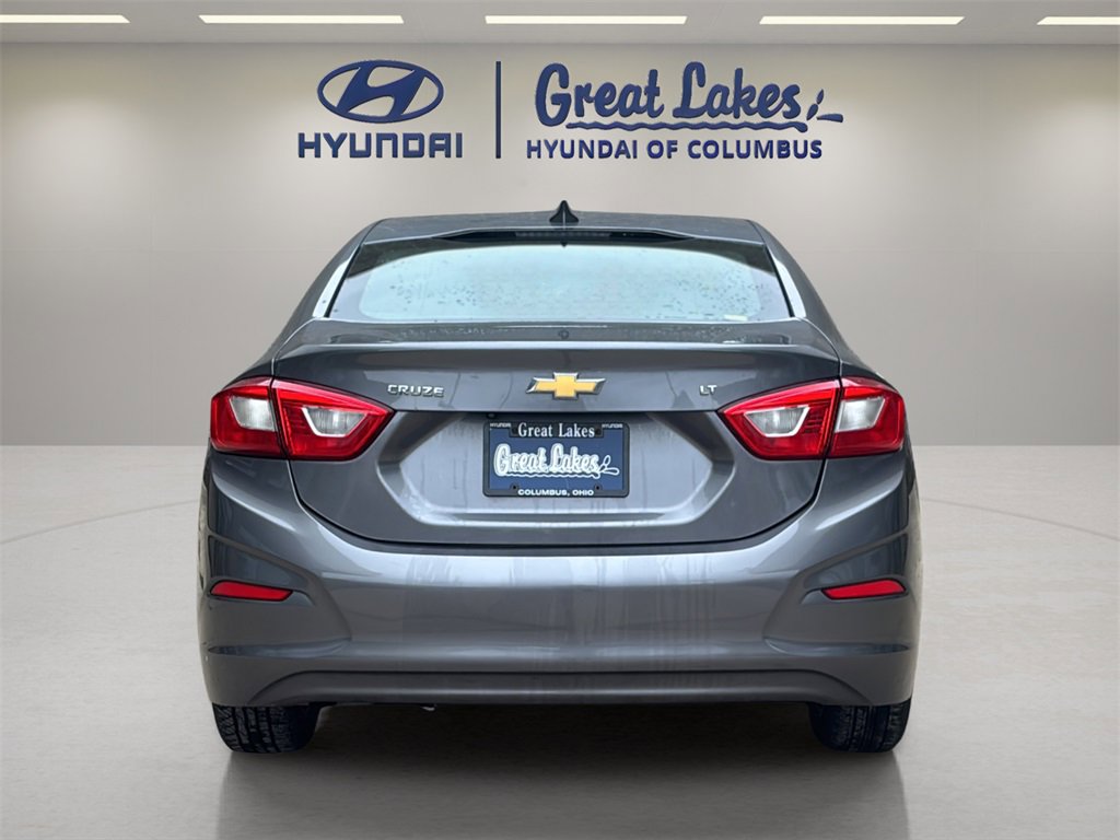 Used 2018 Chevrolet Cruze LT w/ Convenience Package image 4