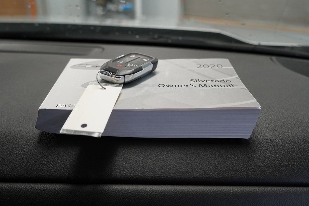 Used 2020 Chevrolet Silverado 1500 LT Trail Boss w/ Bed Protection Package image 37