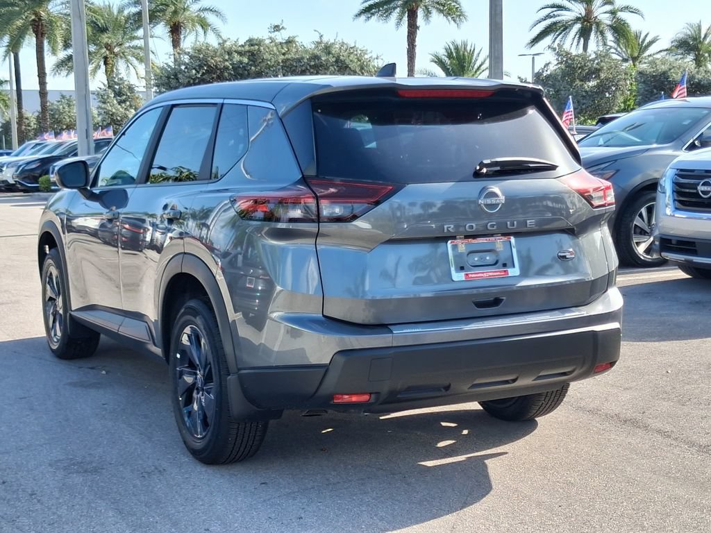 Used 2026 Nissan Rogue SV FWD image 4