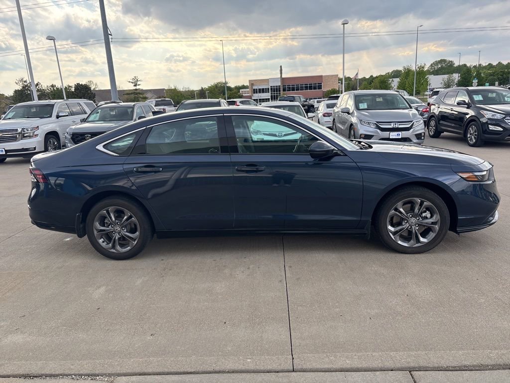Used 2023 Honda Accord EX-L image 4