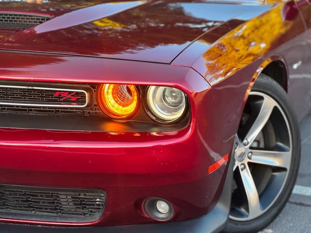 Used 2019 Dodge Challenger R/T w/ Driver Convenience Group RWD image 8