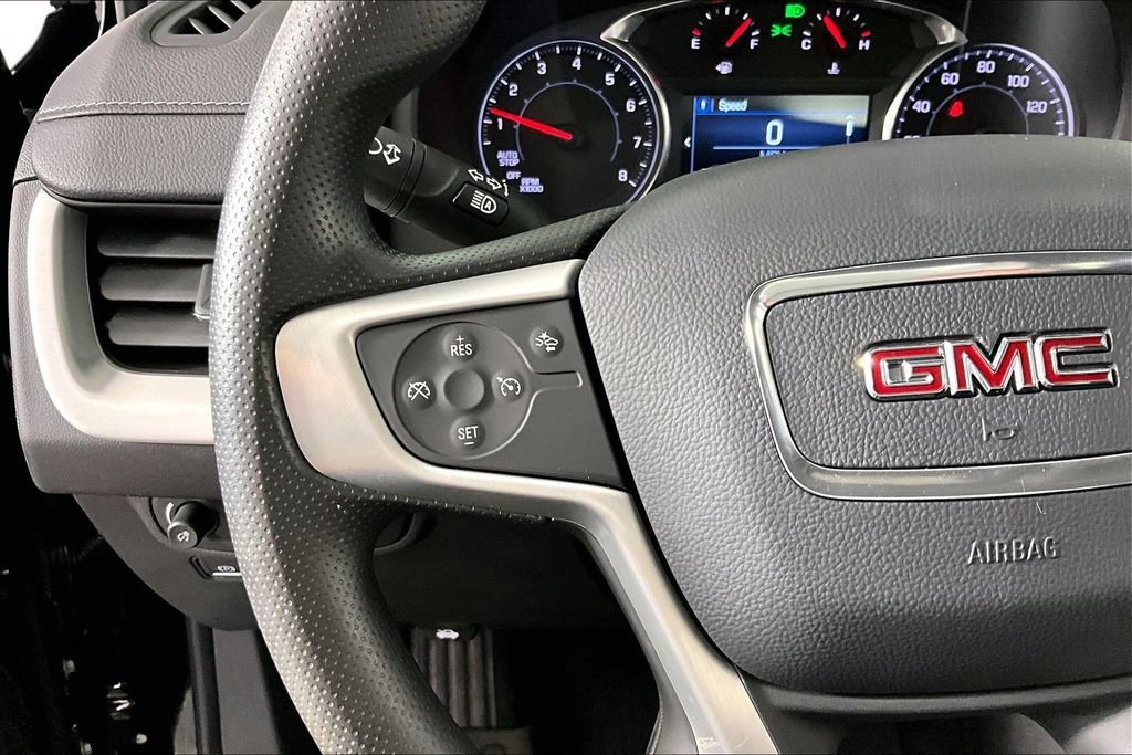 Used 2024 GMC Terrain SLE w/ Driver Convenience Package FWD image 10