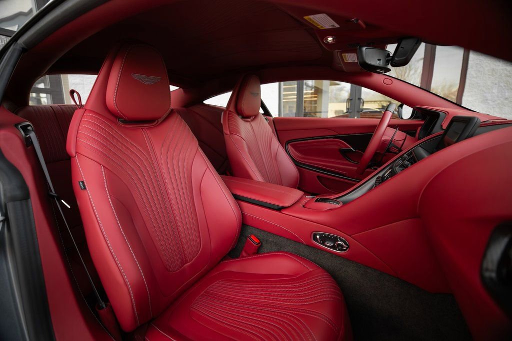 Used 2023 Aston Martin DB11 V12 image 13