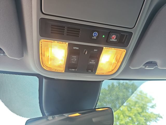 Used 2022 Honda Odyssey Elite image 23
