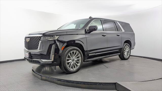 Used 2022 Cadillac Escalade ESV Luxury AWD/4WD image 2