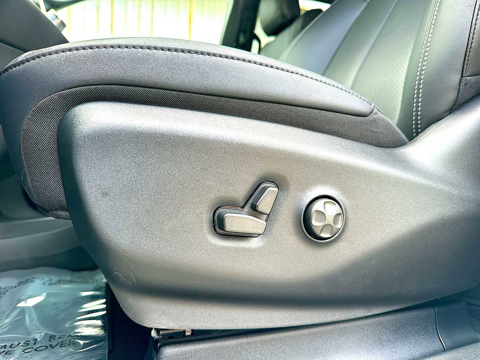 New 2026 Chrysler Voyager LX FWD image 14