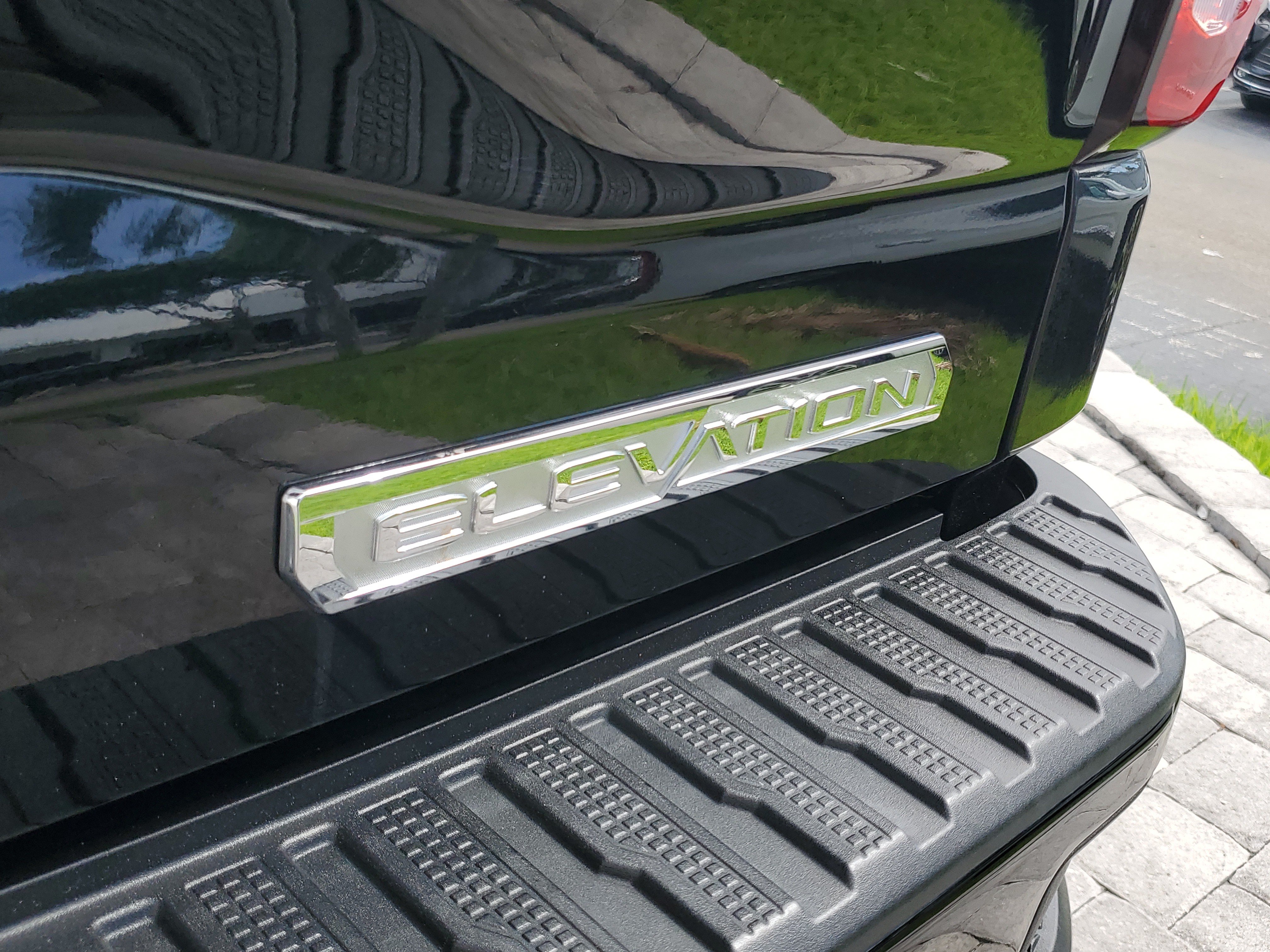 Used 2023 GMC Sierra 1500 Elevation AWD/4WD image 8