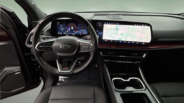 Used 2025 Chevrolet Traverse Z71 w/ Enhanced Driving Package image 9