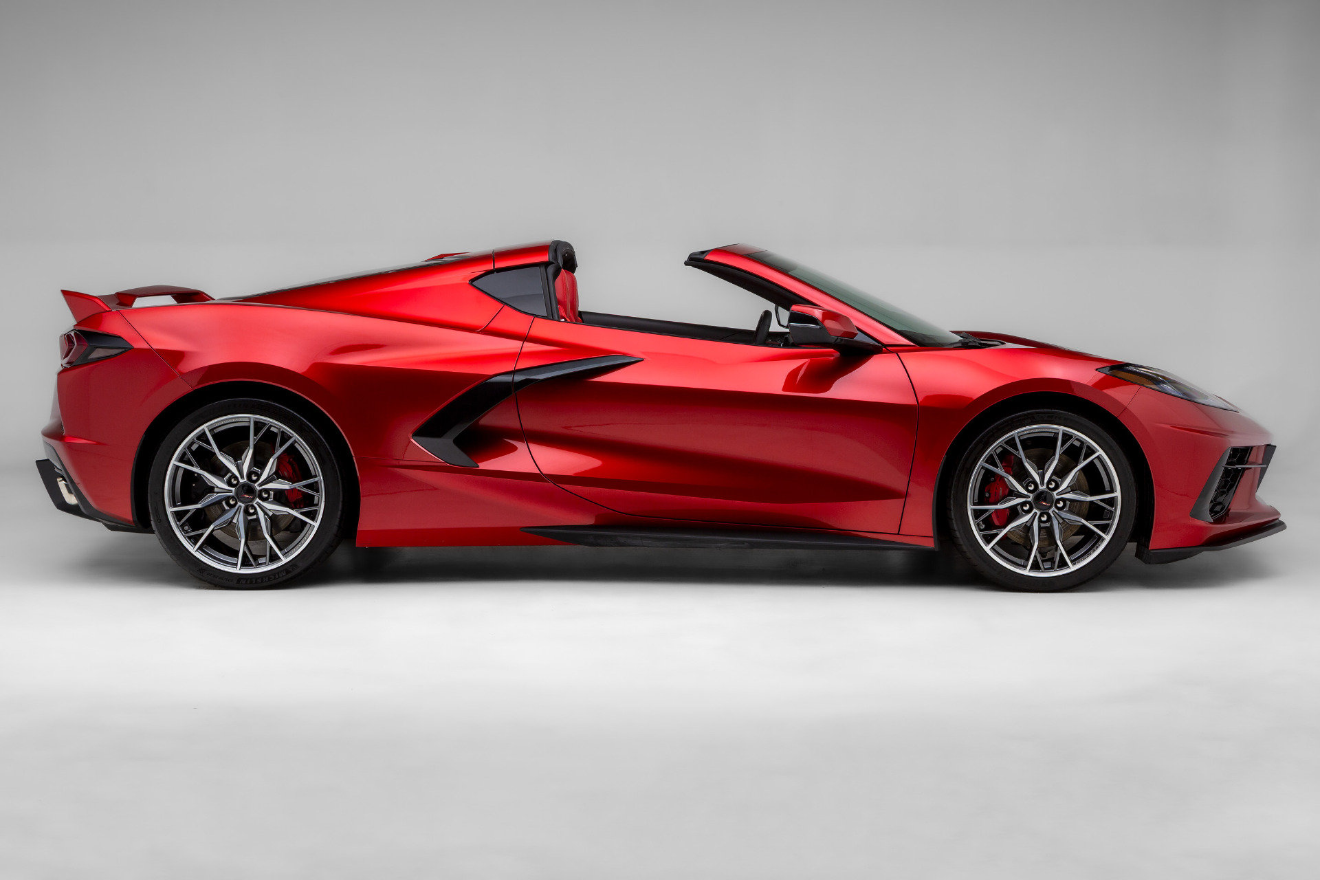 Used 2023 Chevrolet Corvette Stingray Premium Cpe w/ Z51 Performance Package RWD image 2