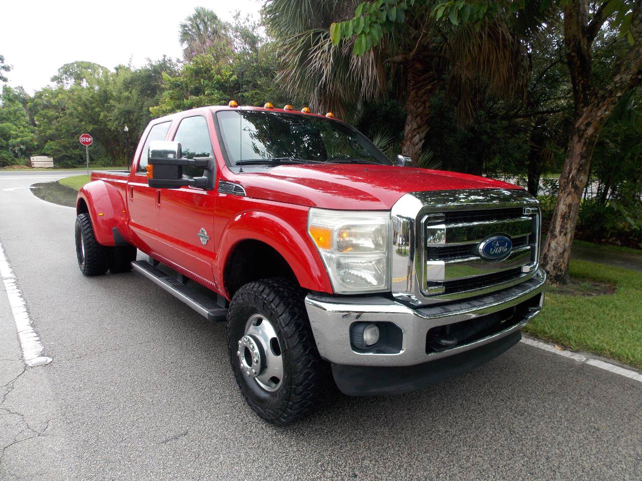 Used 2011 Ford F350 Lariat w/ Lariat Interior Pkg AWD/4WD image 1