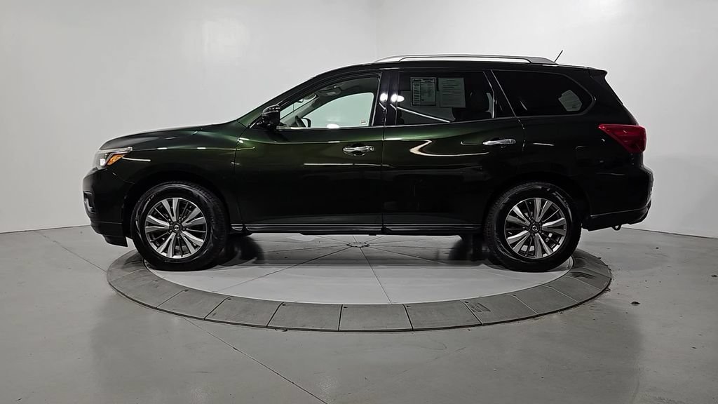 Used 2018 Nissan Pathfinder SL AWD/4WD image 2