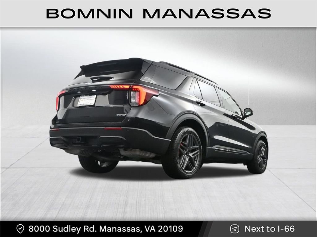 Used 2025 Ford Explorer ST-Line w/ ST-Line Street Pack image 33
