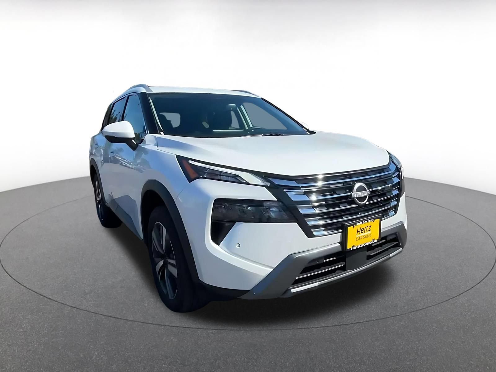 Used 2026 Nissan Rogue SL AWD/4WD image 3