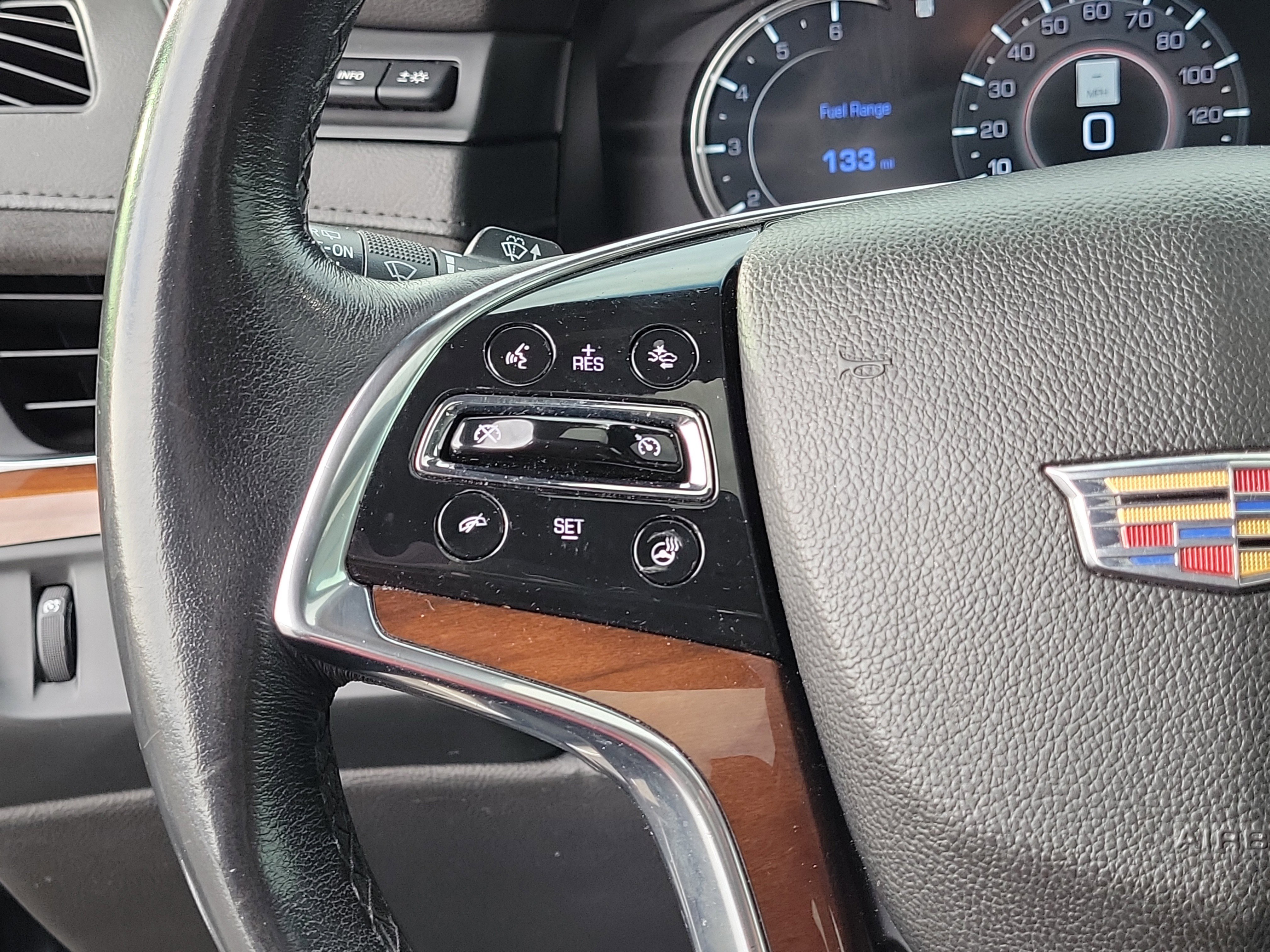 Used 2019 Cadillac Escalade ESV Luxury image 26