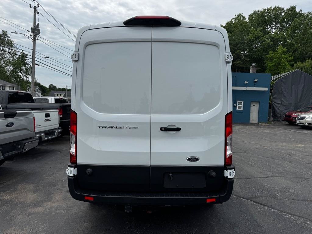 Used 2024 Ford Transit 250 148 Medium Roof Extended AWD image 5