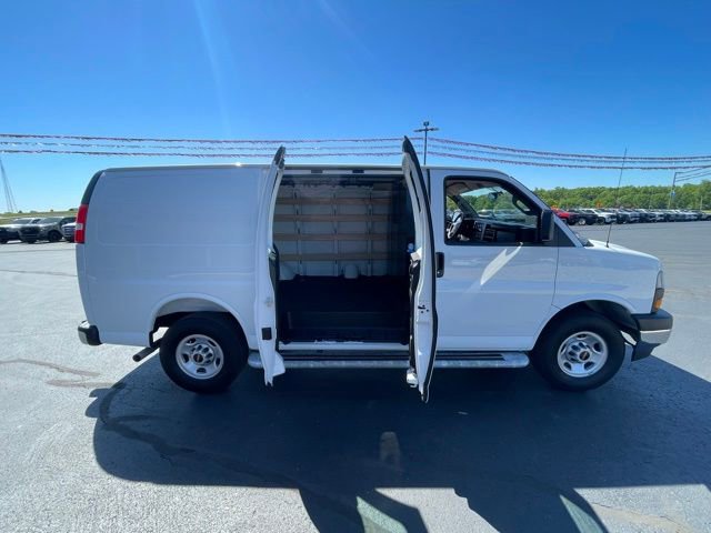 Used 2025 GMC Savana 2500 w/ Driver Convenience Package RWD image 11