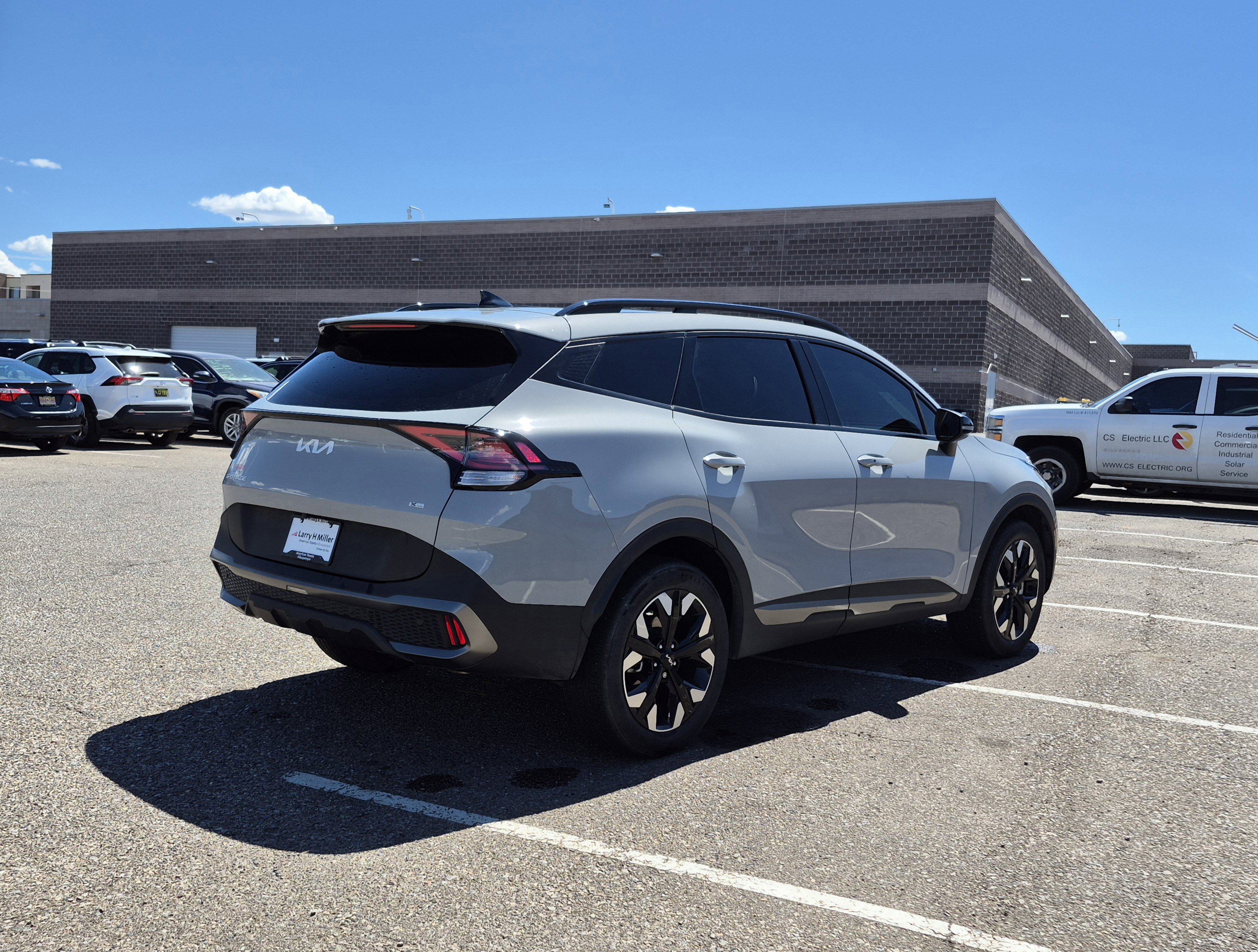 Used 2023 Kia Sportage X-Line w/ X-Line Premium Package image 5