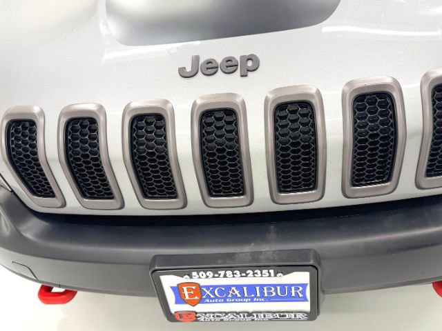 Used 2015 Jeep Cherokee Trailhawk w/ Comfort/Convenience Group image 25