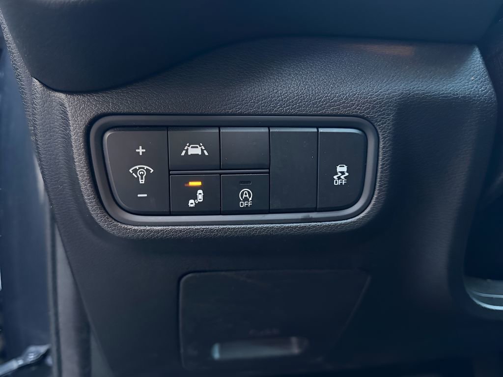 Used 2022 Kia Soul LX w/ Technology Package image 12