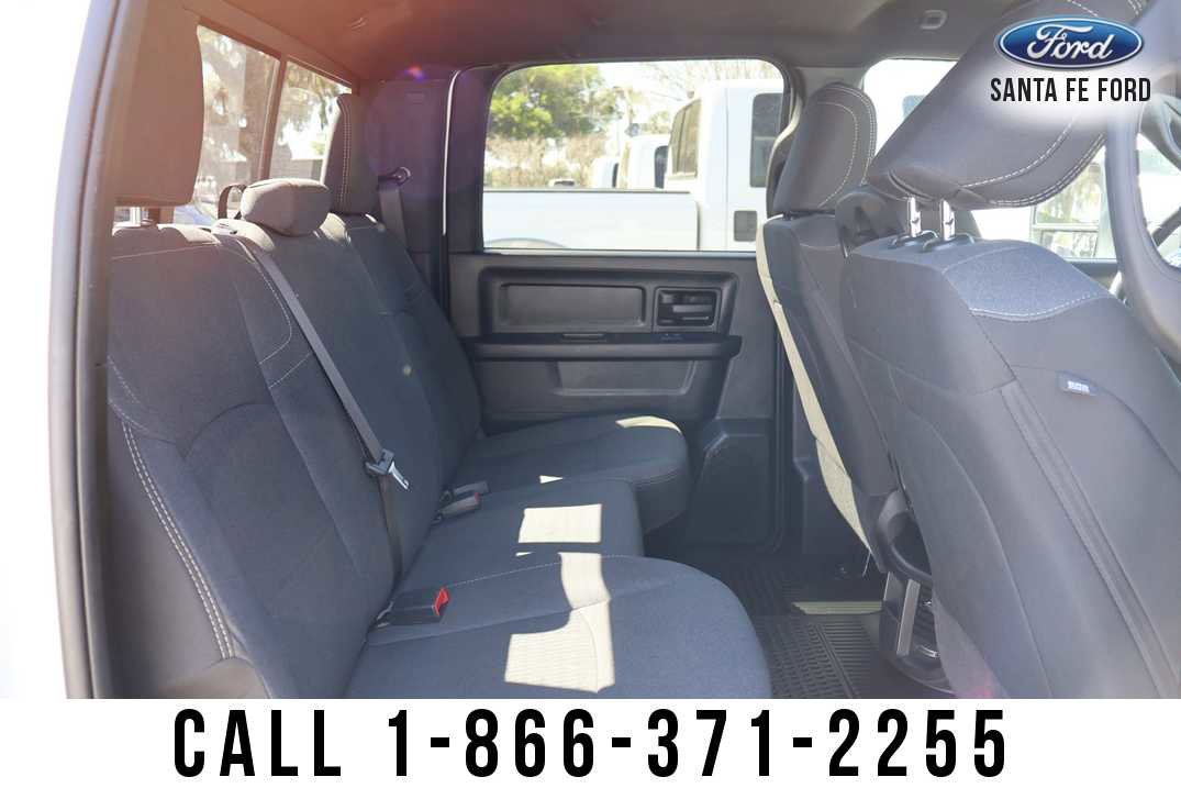 Used 2024 RAM 3500 Tradesman w/ Chrome Appearance Group image 16