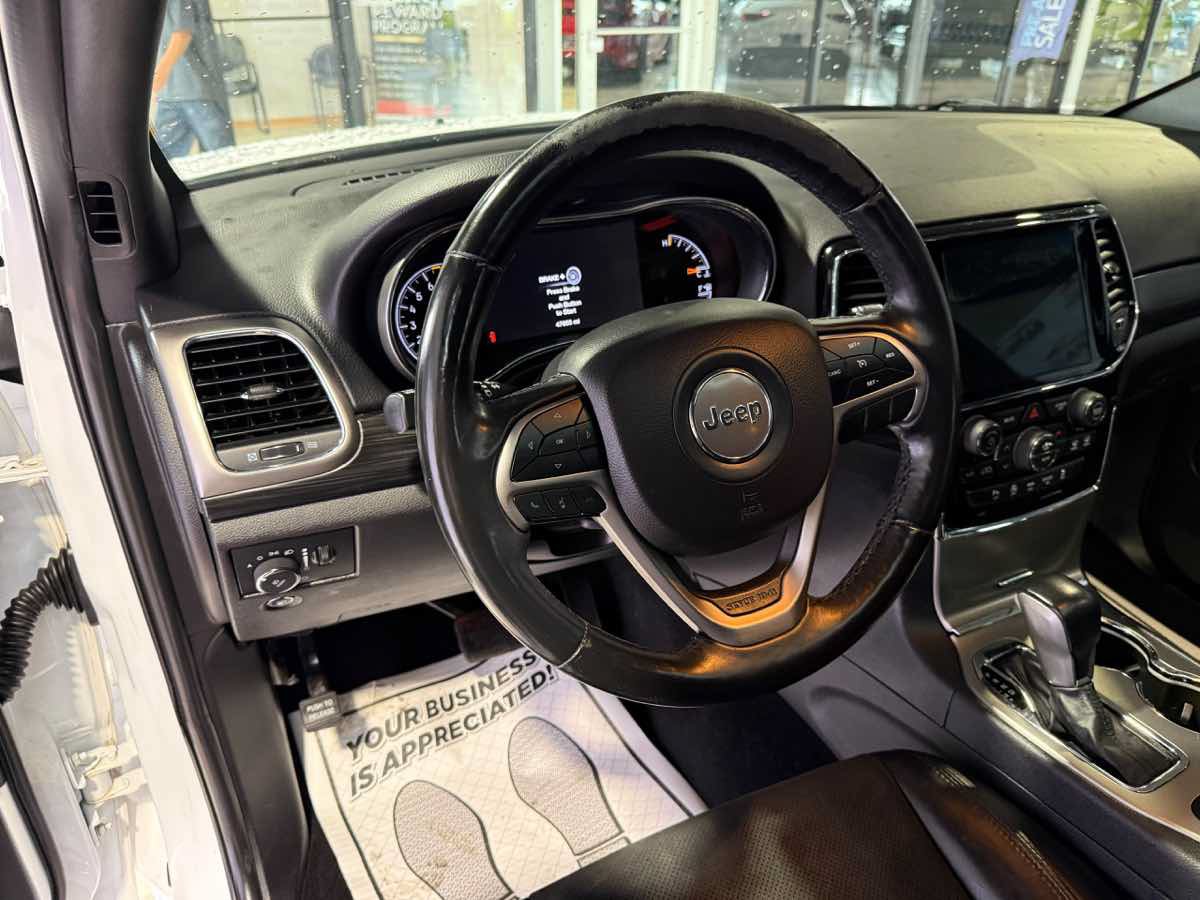 Used 2019 Jeep Grand Cherokee Altitude AWD/4WD image 26