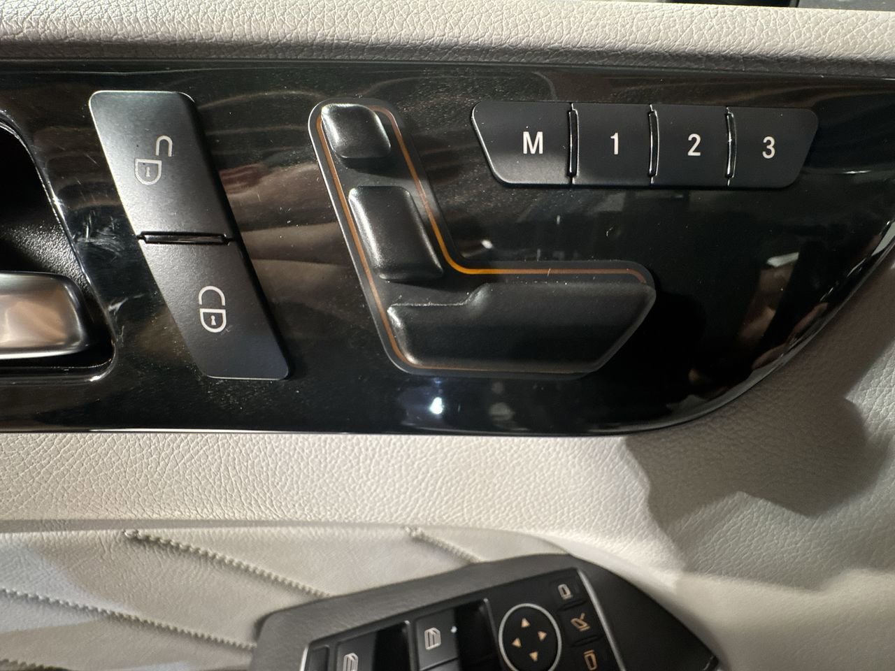 Used 2016 Mercedes-Benz GL 450 4MATIC image 17