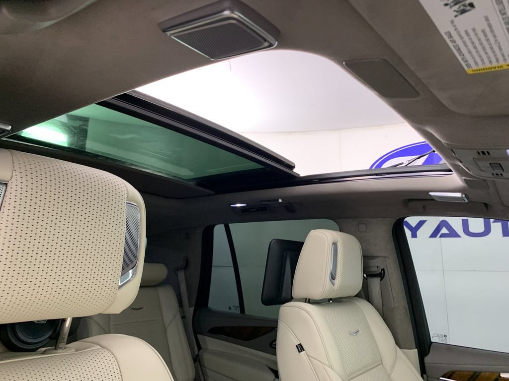 Used 2022 Cadillac Escalade Sport Platinum w/ LPO, ONYX Package AWD/4WD image 42