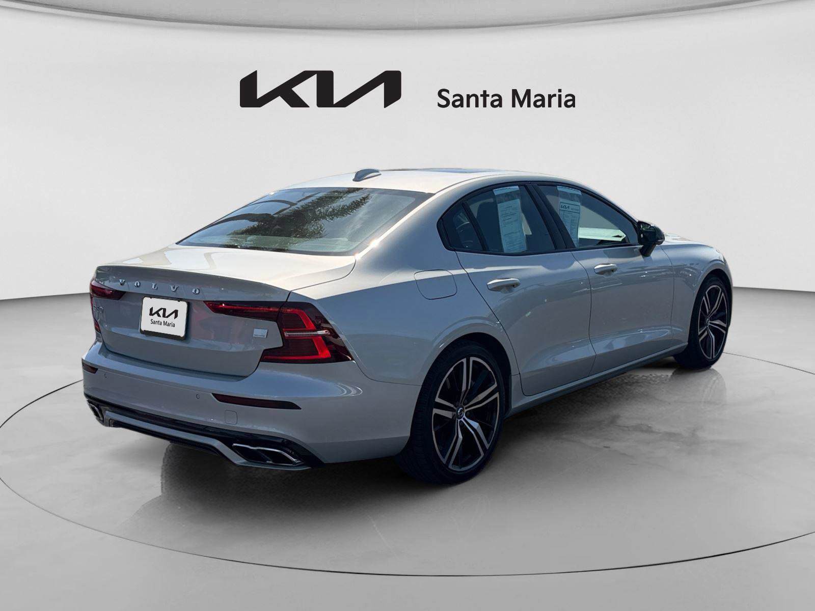 Used 2021 Volvo S60 T8 R-Design w/ Climate Package image 8