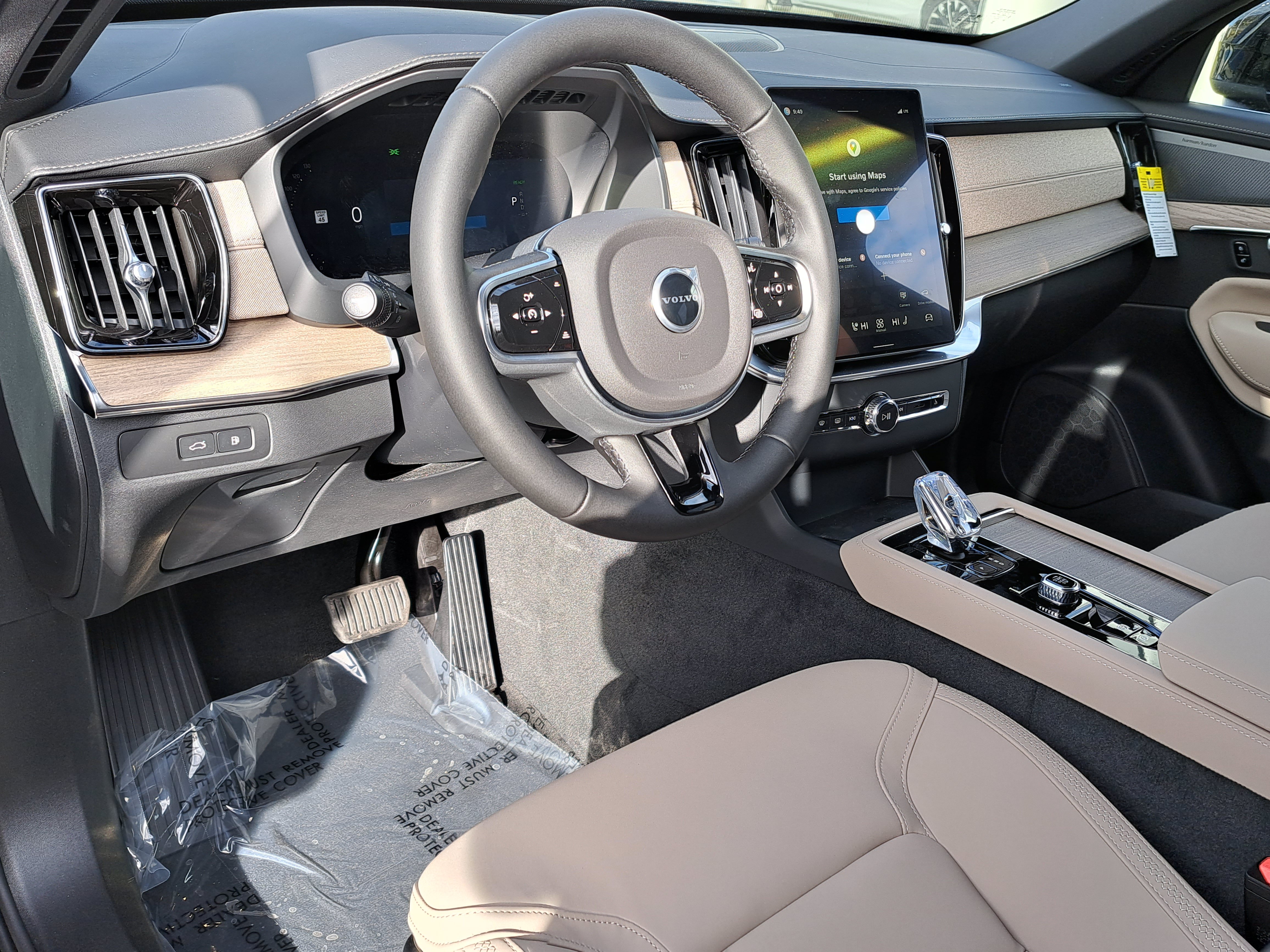 New 2026 Volvo XC90 T8 Plus AWD/4WD image 5