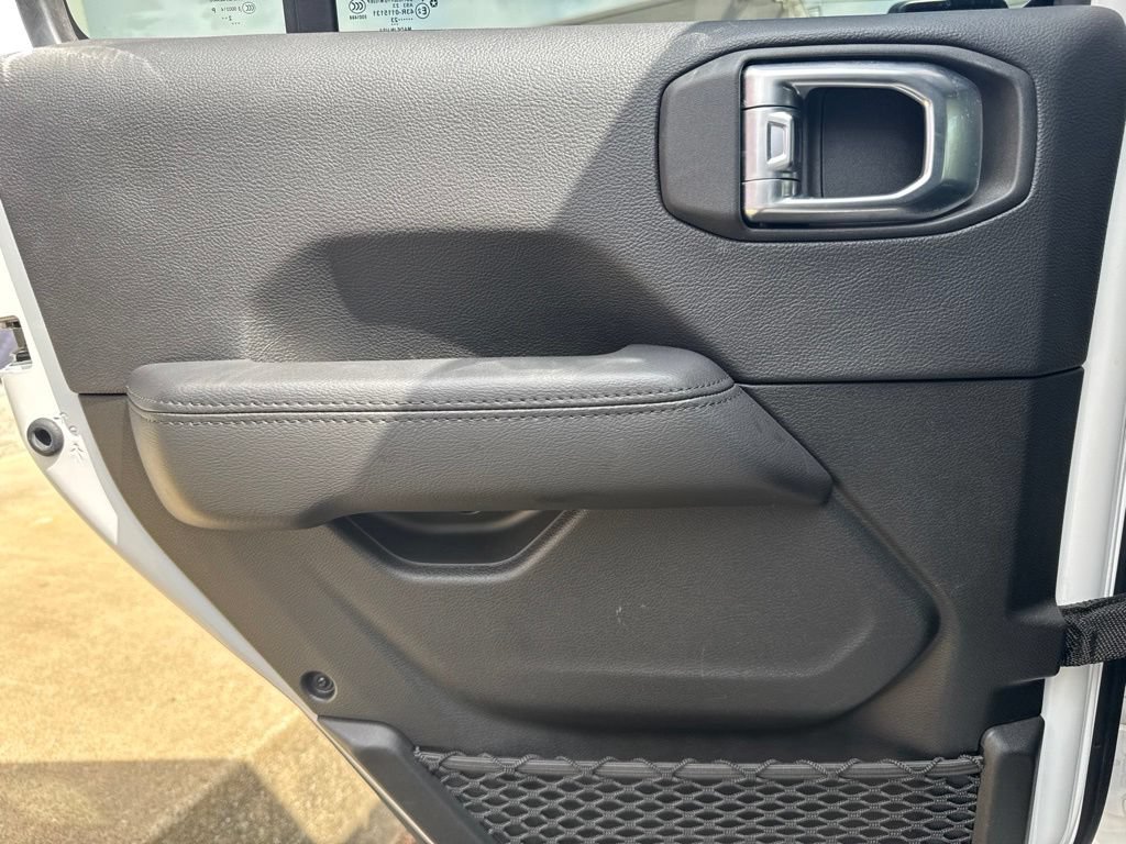 Used 2023 Jeep Wrangler Unlimited Sahara AWD/4WD image 52