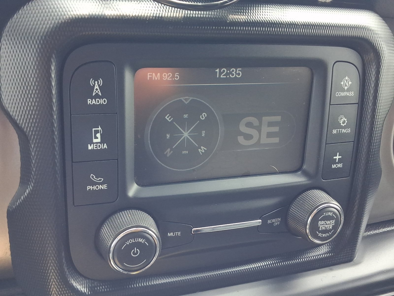 Used 2018 Jeep Wrangler Unlimited Sport S AWD/4WD image 16