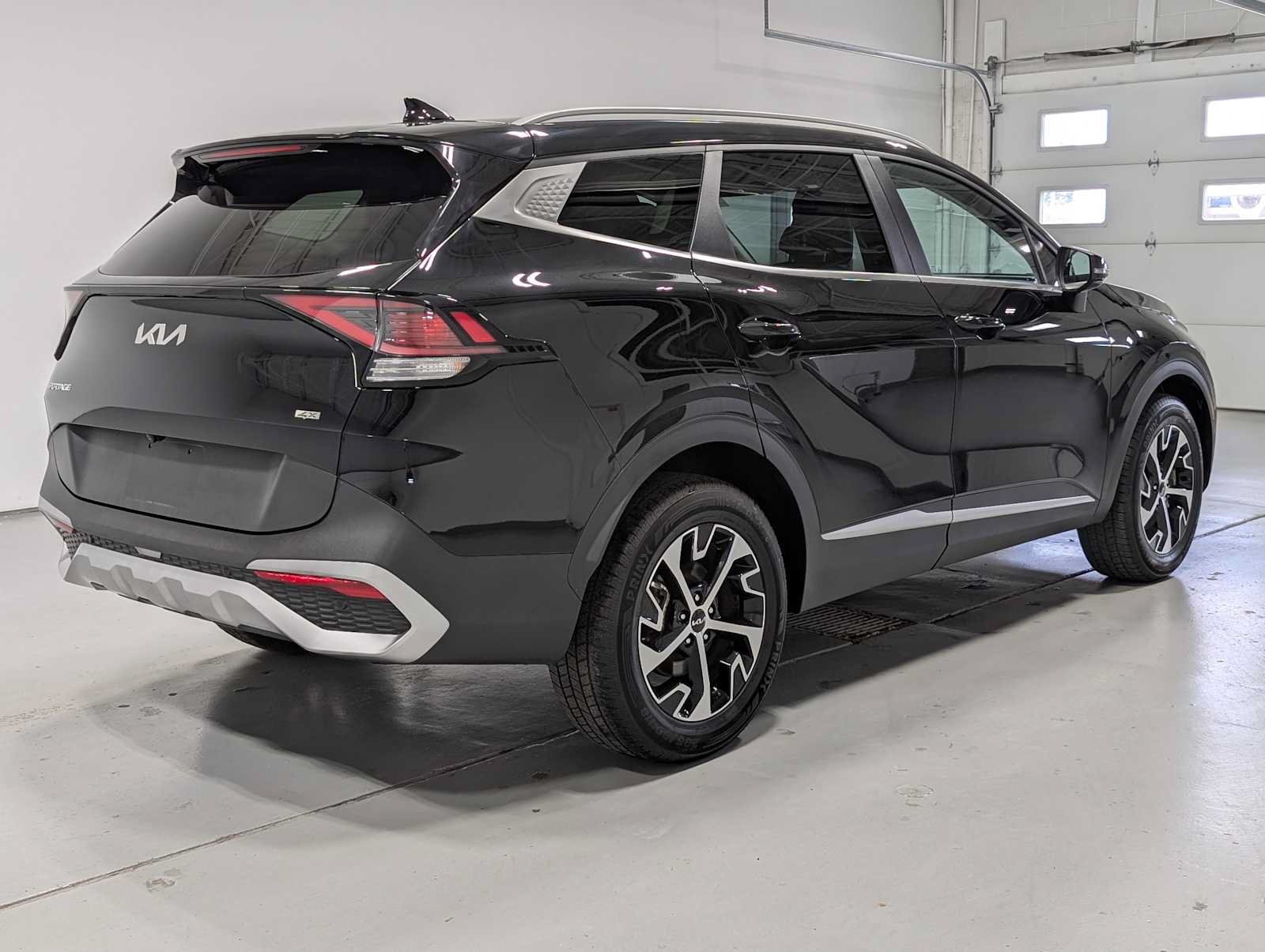 Certified 2023 Kia Sportage EX AWD/4WD image 8