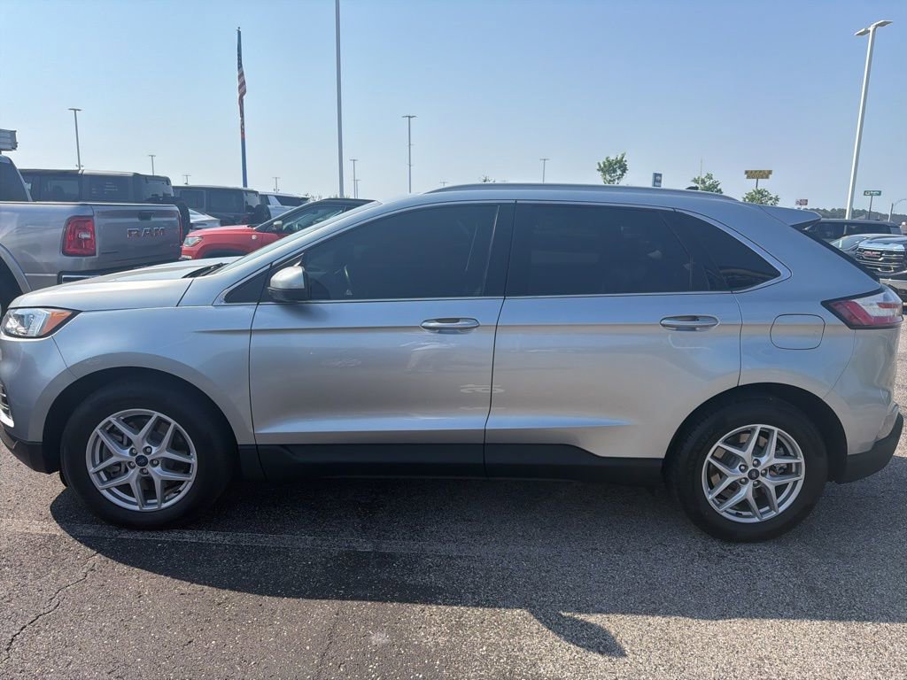 Used 2022 Ford Edge SEL w/ Convenience Package AWD/4WD image 2