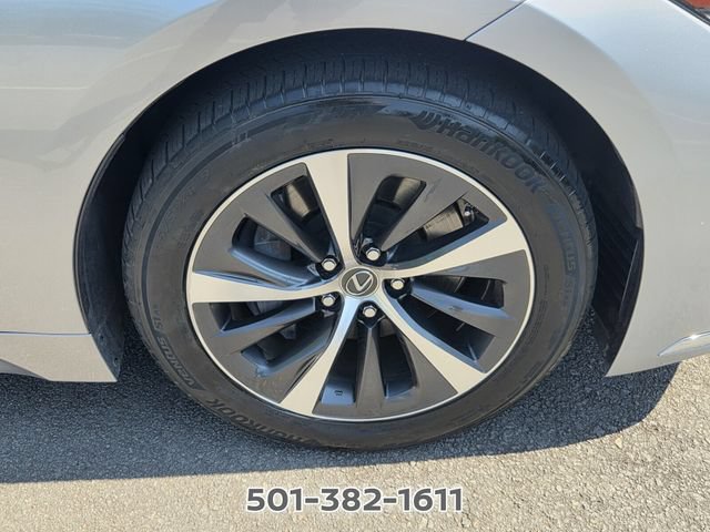 Used 2021 Lexus LS 500 w/ Accessory Package (Z2) RWD image 17