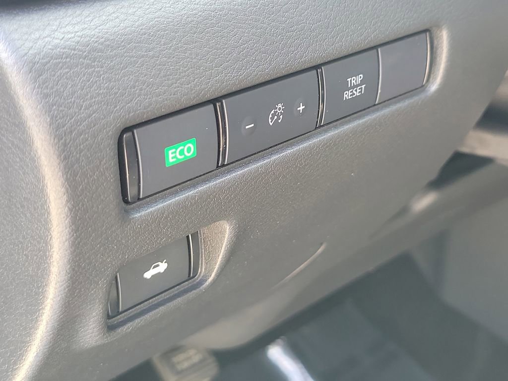 Certified 2024 Nissan Sentra SR FWD image 24
