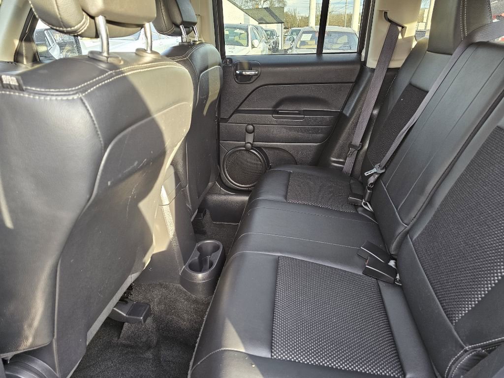 Used 2017 Jeep Patriot Sport image 30
