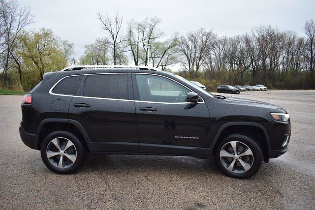 Used 2019 Jeep Cherokee Limited w/ Luxury Group AWD/4WD image 9