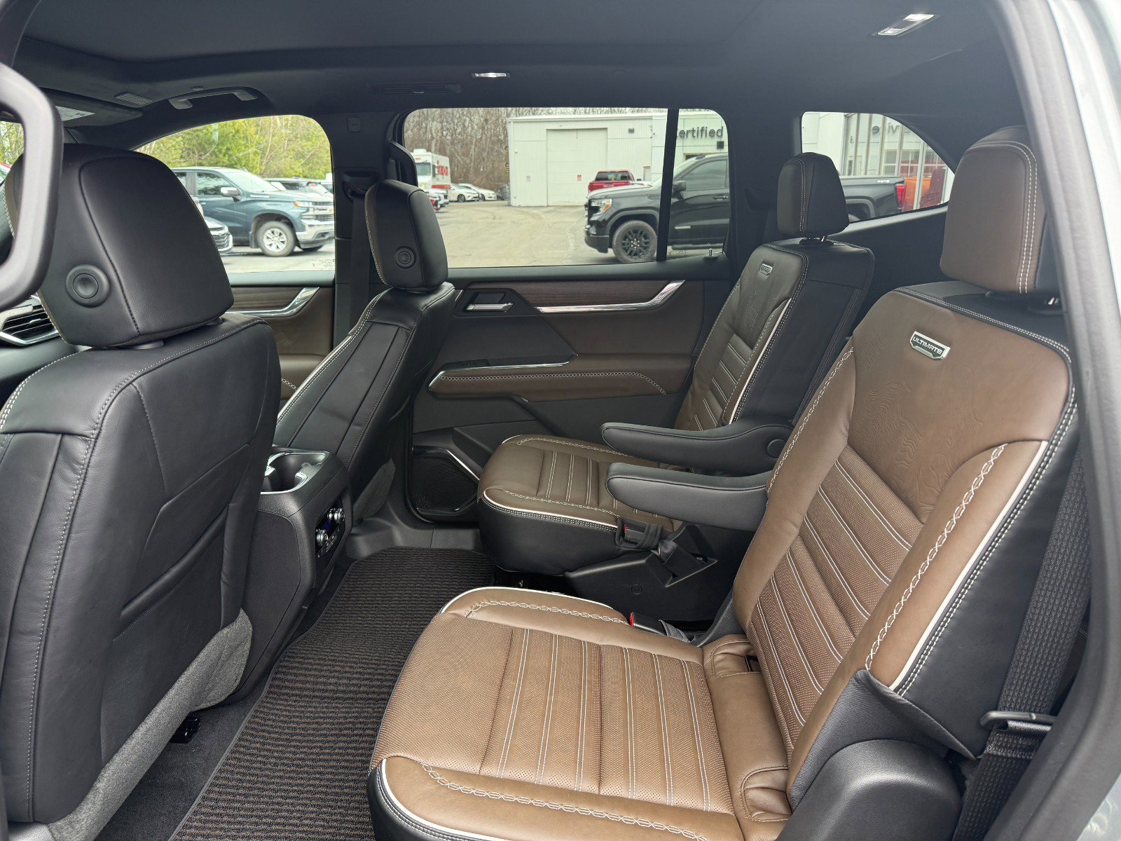 New 2026 GMC Acadia Denali Ultimate w/ LPO, Rugged Package image 17